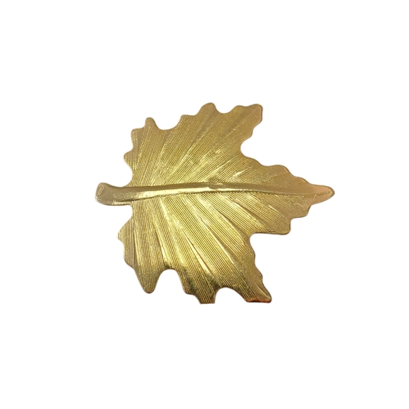 Jewelry - Vintage leaf pin